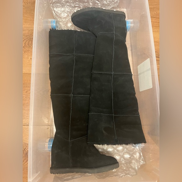 OVER THE KNEE UGG BOOTS - Picture 2 of 12